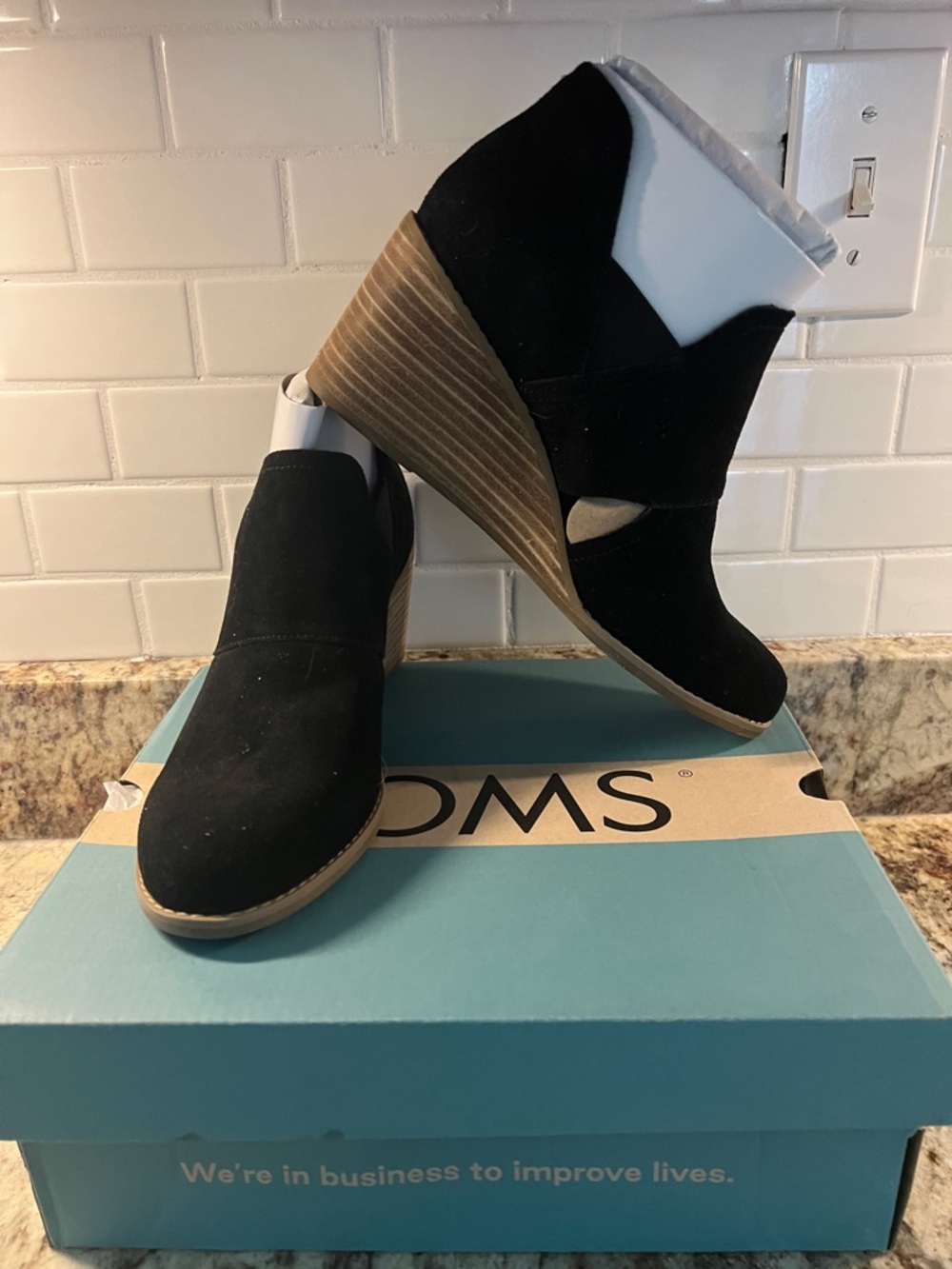NWT Toms Black Suede Kellie Cutout Wedge Booties